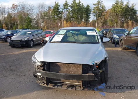 2017 Hyundai Elantra Se z USA, uszkodzony, nr VIN 5NPD74LF9HH101735